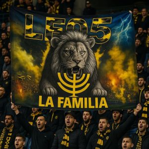 עונת 25-26 דגל אריה ורקע קהל ואבוקות (מספר 14) גודל 2.40*1.50