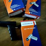 שוקר עוצמתי בצורת נשק הכולל פנס